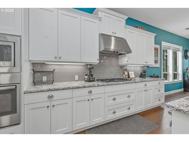 6541 Se KETCHUM St, Milwaukie, OR 97267