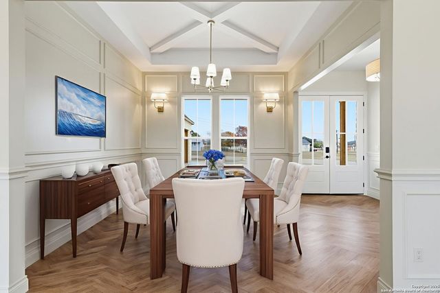 348 Valley Oak, Bandera, TX 78003