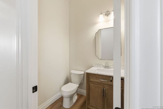 348 Valley Oak, Bandera, TX 78003