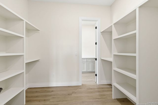 348 Valley Oak, Bandera, TX 78003