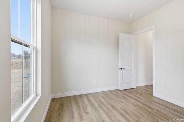 348 Valley Oak, Bandera, TX 78003