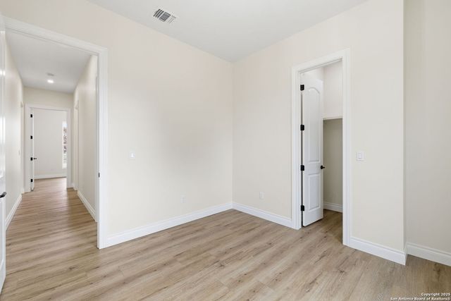 348 Valley Oak, Bandera, TX 78003