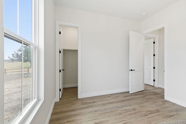 348 Valley Oak, Bandera, TX 78003