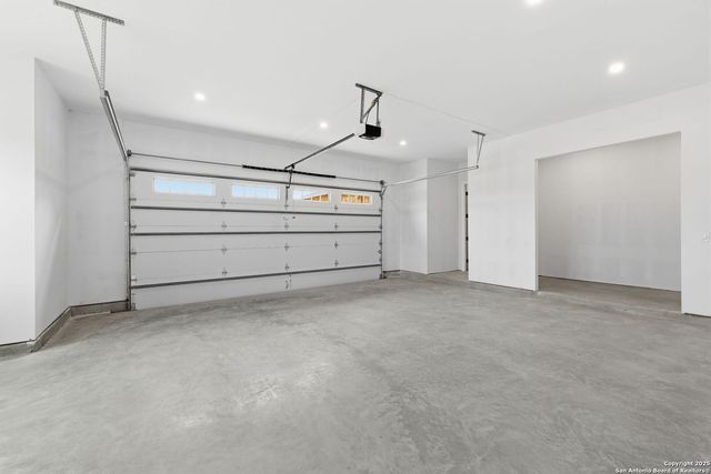 348 Valley Oak, Bandera, TX 78003