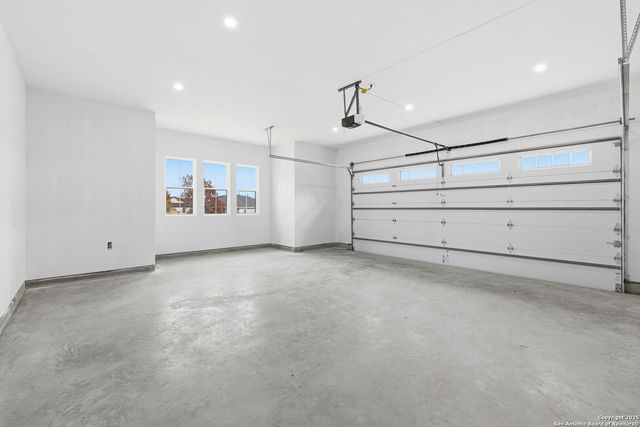 348 Valley Oak, Bandera, TX 78003