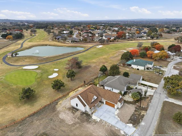 348 Valley Oak, Bandera, TX 78003