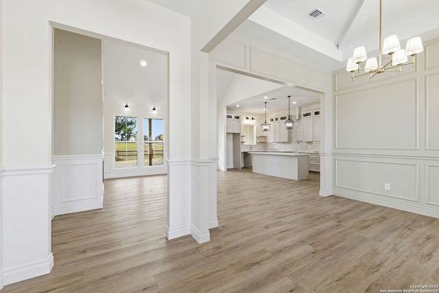 348 Valley Oak, Bandera, TX 78003