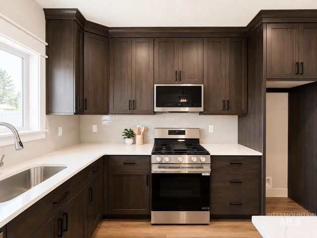 1153 S Recess Way, Kuna, ID 83634