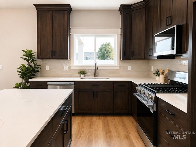 1153 S Recess Way, Kuna, ID 83634