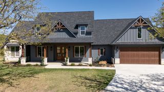 109 Post Oak Cove, Sunset, TX 76270