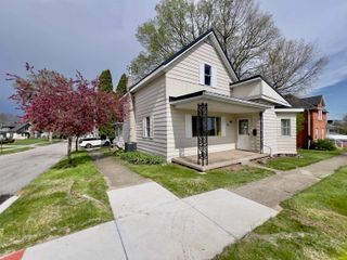 806 N Harrison Street, Syracuse, IN 46567