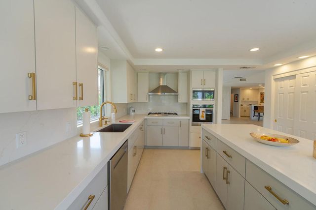 39626 Sweetwater Drive, Palm Desert, CA 92211