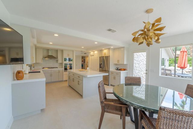 39626 Sweetwater Drive, Palm Desert, CA 92211