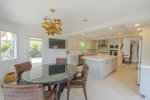 39626 Sweetwater Drive, Palm Desert, CA 92211