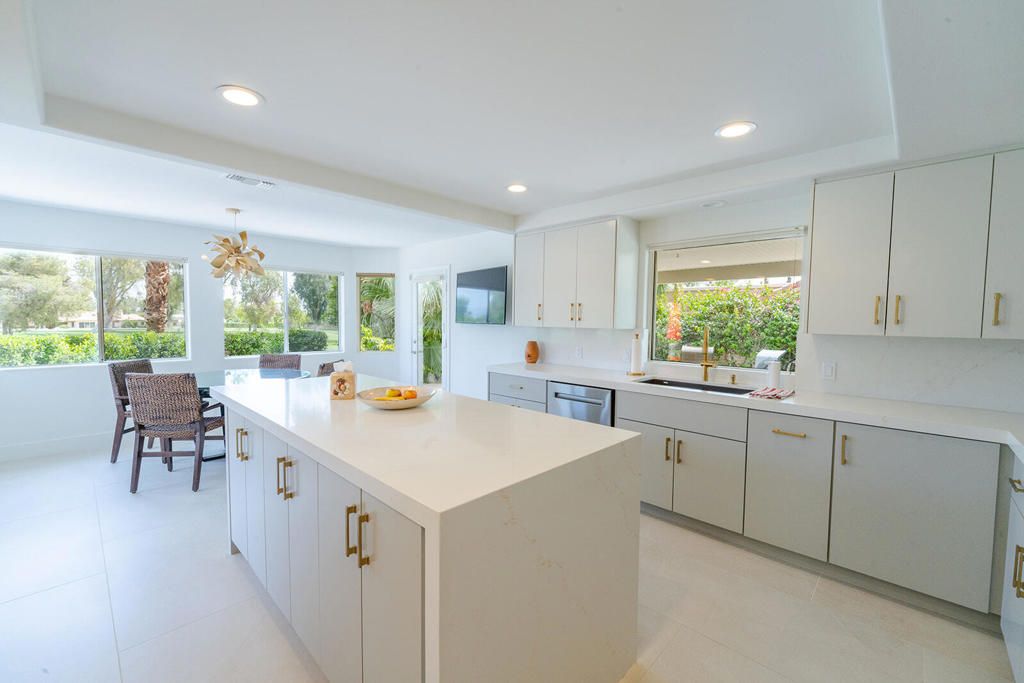 Image 10 of property listing at 39626 Sweetwater Drive, Palm Desert, CA 92211