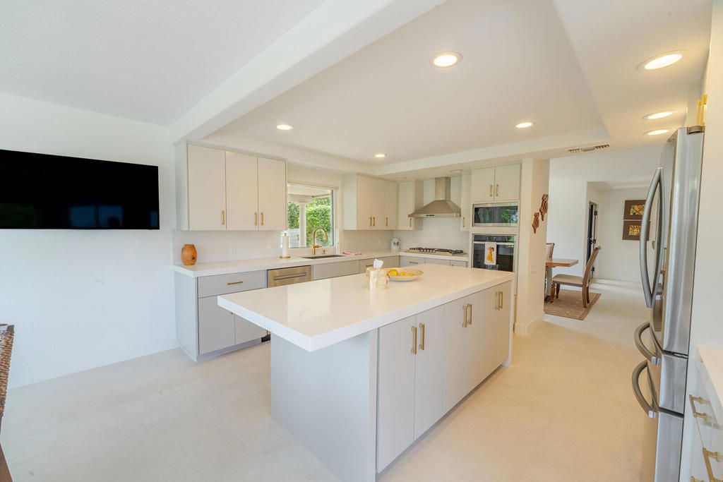 Image 12 of property listing at 39626 Sweetwater Drive, Palm Desert, CA 92211