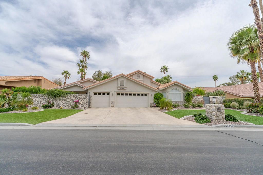 Image 2 of property listing at 39626 Sweetwater Drive, Palm Desert, CA 92211