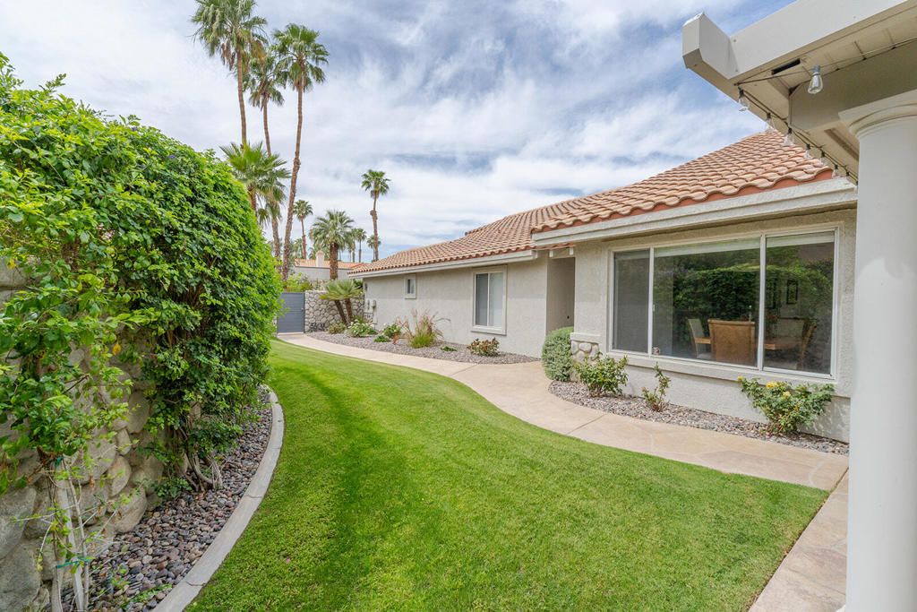 Image 6 of property listing at 39626 Sweetwater Drive, Palm Desert, CA 92211