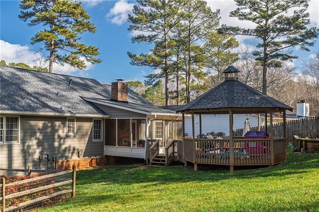 2372 Autumn Leaf Court, Lawrenceville, GA 30044