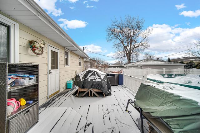 520 211th Street, Dyer, IN 46311