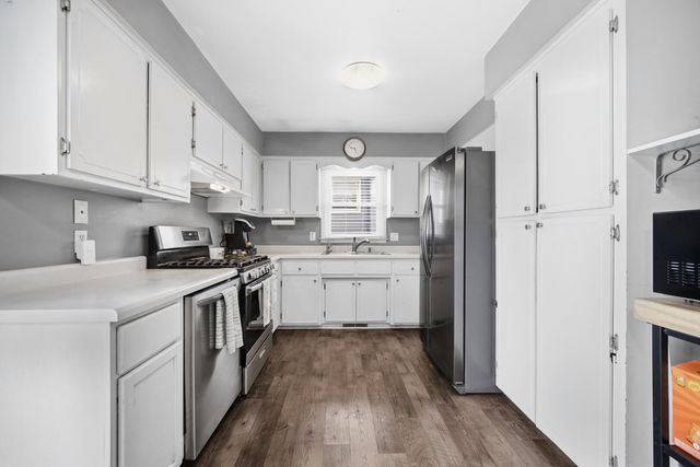 520 211th Street, Dyer, IN 46311