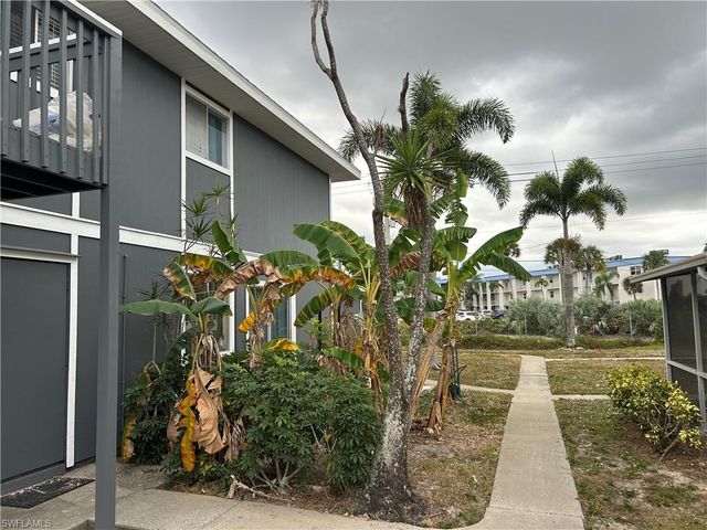 3326 New South Province BLVD # 2, Fort Myers, FL 33907