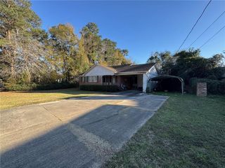 221 Idlewood Drive, Chickasaw, AL 36611