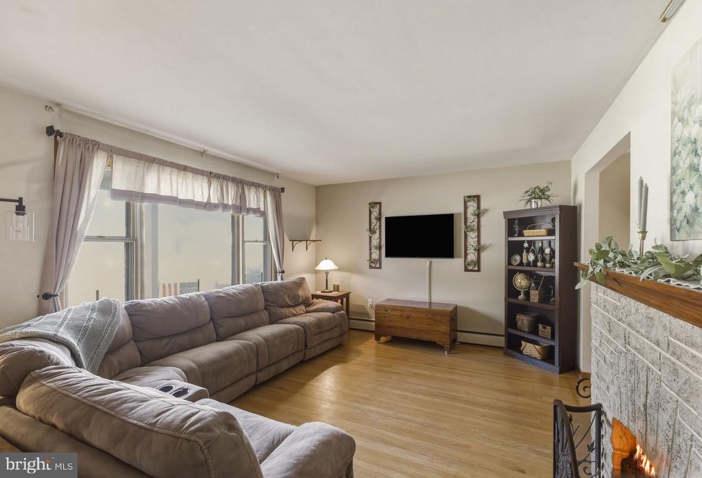 383 HESSIAN AVE, WEST DEPTFORD, NJ 08096 — photo 3
