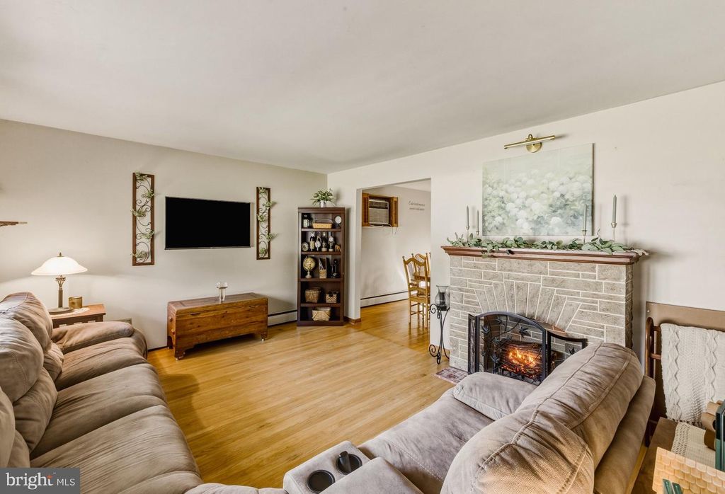 383 HESSIAN AVE, WEST DEPTFORD, NJ 08096 — photo 5