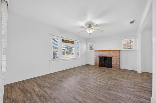 3804 E Kerckhoff Avenue, Fresno, CA 93702