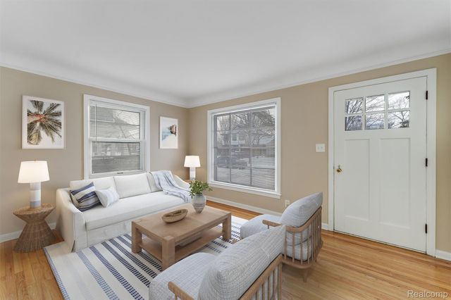 1647 BANBURY Street, Birmingham, MI 48009