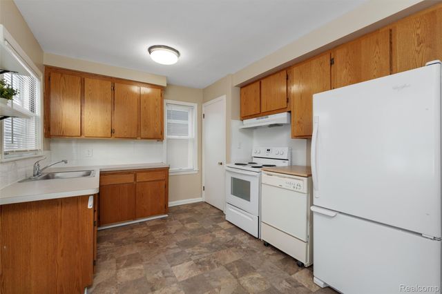 1647 BANBURY Street, Birmingham, MI 48009