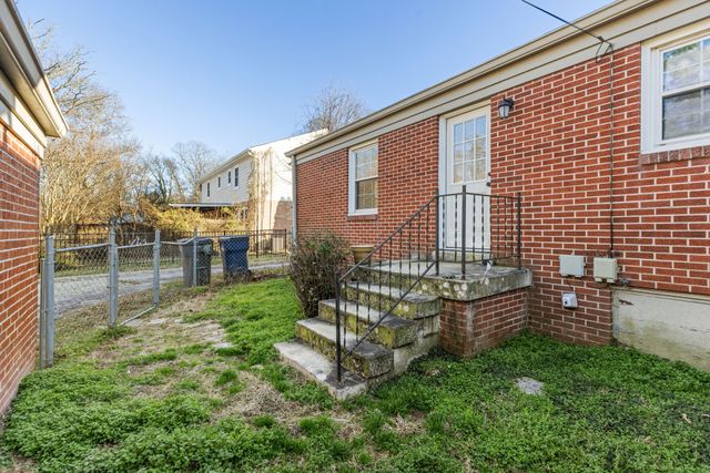 1102 Hiwassee Dr, Columbia, TN 38401