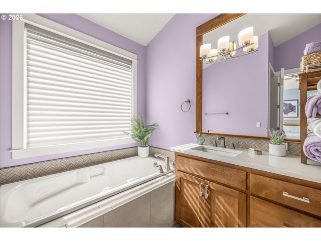 12379 Se 143RD Pl, Happy Valley, OR 97086