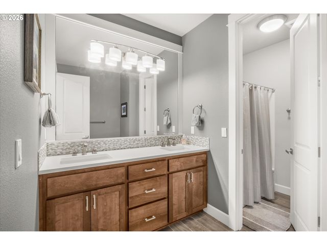 12379 Se 143RD Pl, Happy Valley, OR 97086