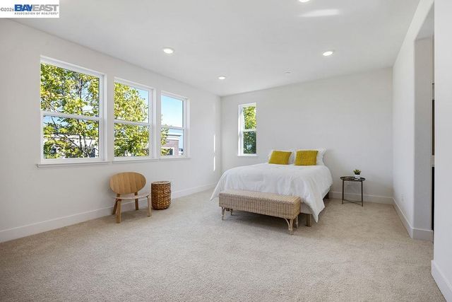 2729 5Th St, Alameda, CA 94501