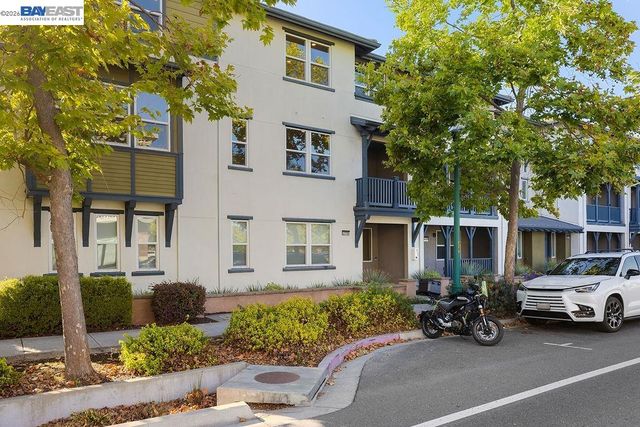 2729 5Th St, Alameda, CA 94501