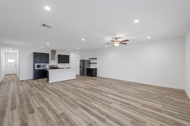 3002 Crown Gate Drive, Houston, TX 77047