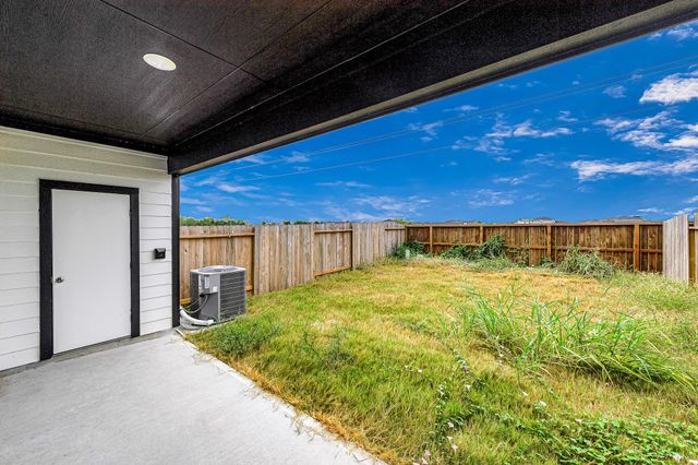 3002 Crown Gate Drive, Houston, TX 77047