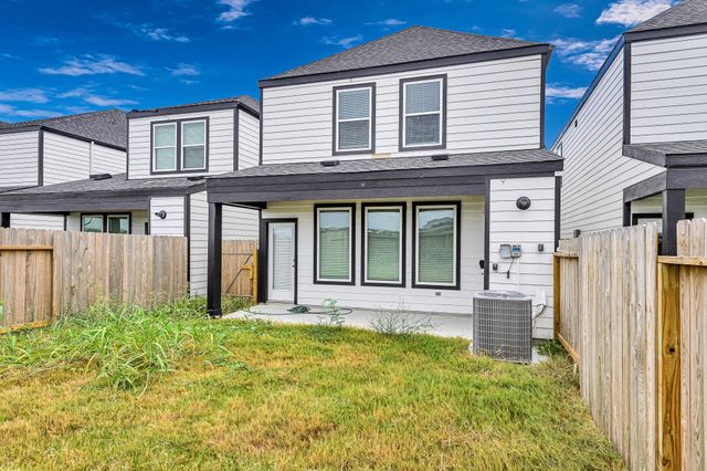 3002 Crown Gate Drive, Houston, TX 77047