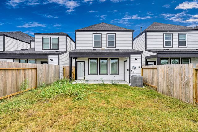 3002 Crown Gate Drive, Houston, TX 77047