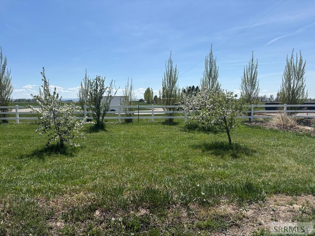 Image 27 of property listing at 194 N 3600 E, Rigby, ID 83442
