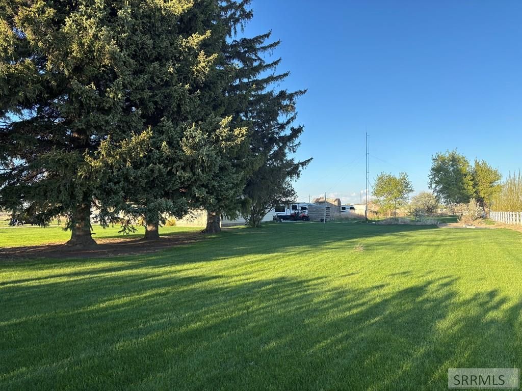 Image 3 of property listing at 194 N 3600 E, Rigby, ID 83442