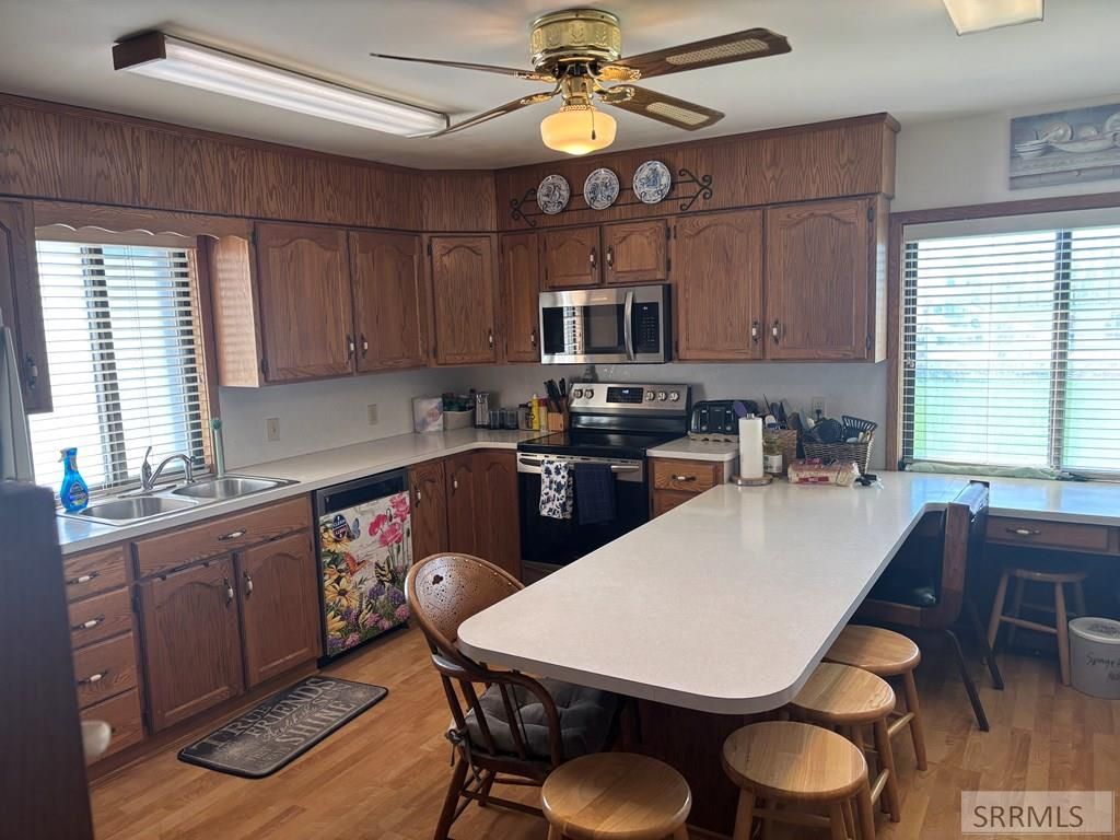 Image 5 of property listing at 194 N 3600 E, Rigby, ID 83442