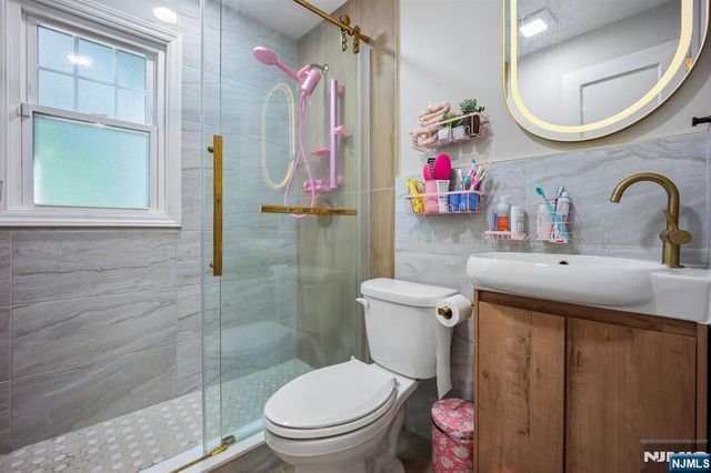 59 Delmar Avenue, Cresskill, NJ 07626
