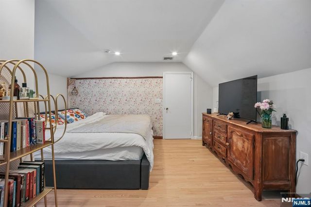 59 Delmar Avenue, Cresskill, NJ 07626