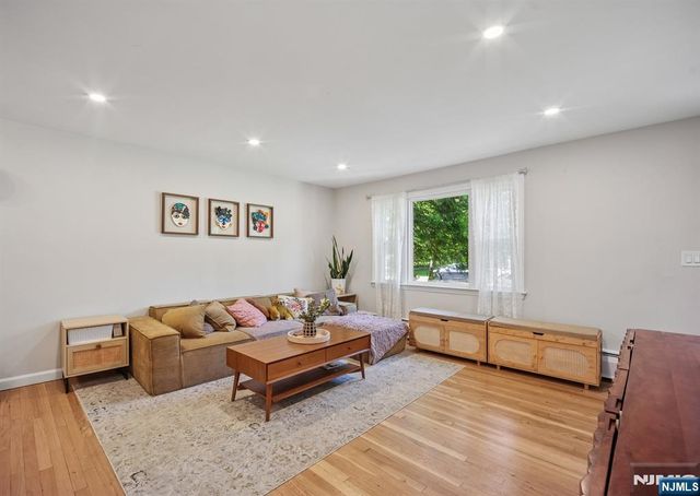59 Delmar Avenue, Cresskill, NJ 07626