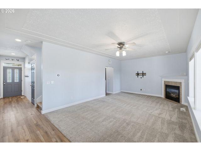 7642 TREBBER St, Keizer, OR 97303