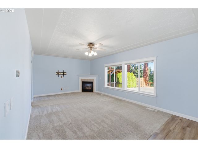 7642 TREBBER St, Keizer, OR 97303