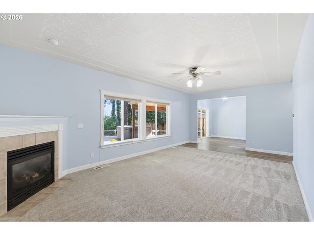 7642 TREBBER St, Keizer, OR 97303